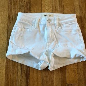 White fitted PacSun shorts